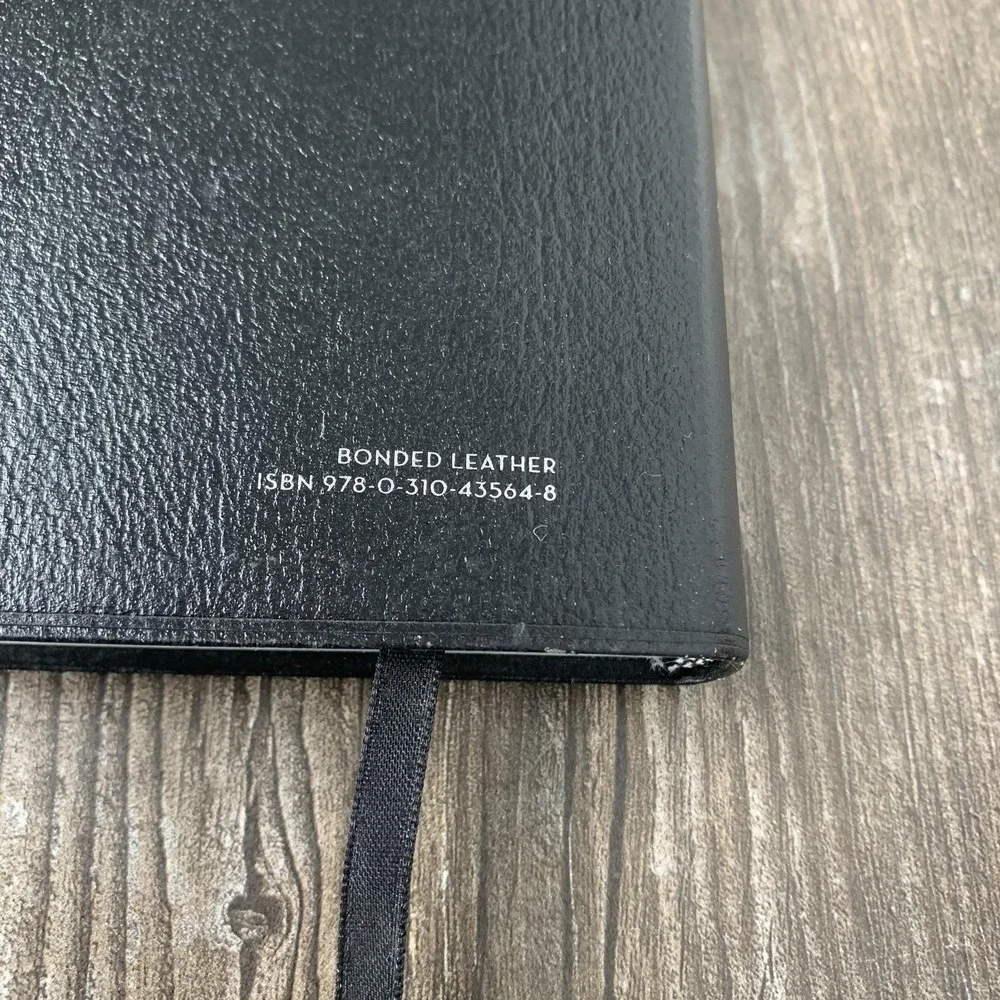 NIV Holy Bible Thinline‎ Bonded Leather Black Red Letter Zondervan Ribbon Marker